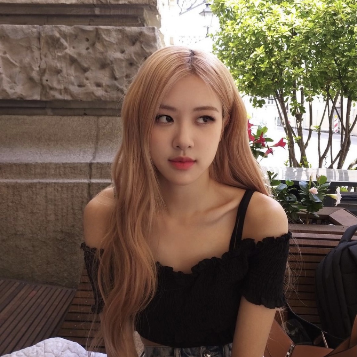 study image with buddy by eliott-reyna-Unsplashed.com